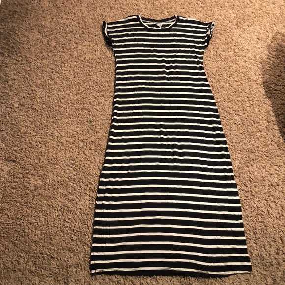 Dresses & Skirts - White and black striped dress